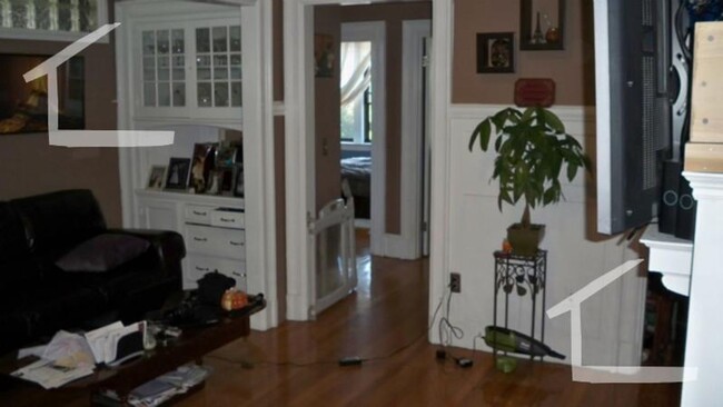 Building Photo - Park Drive 3 Bed