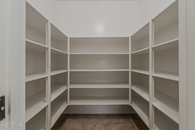 Building Photo - 2008 E Stacey Rd