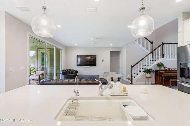 Building Photo - 295 Morning Mist Ln