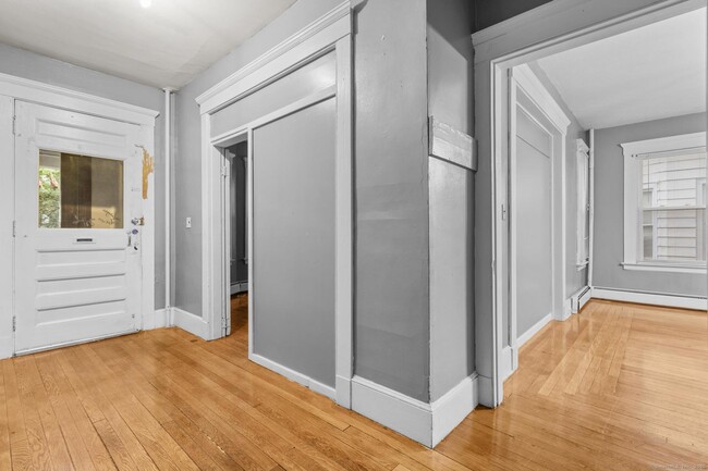 Building Photo - 379 Winthrop Ave