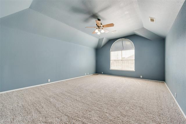 Building Photo - 3320 Chantilly Dr