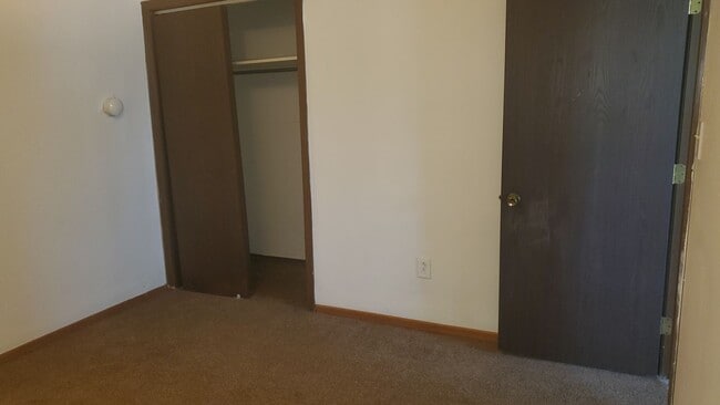 Building Photo - 1685-1687 Sonora Dr