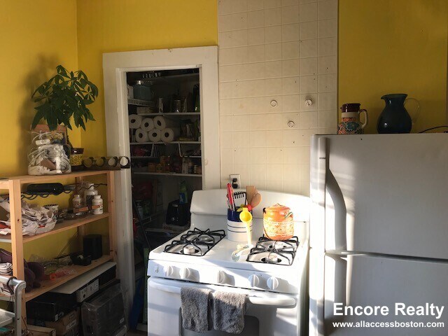 Building Photo - 4 Watson St