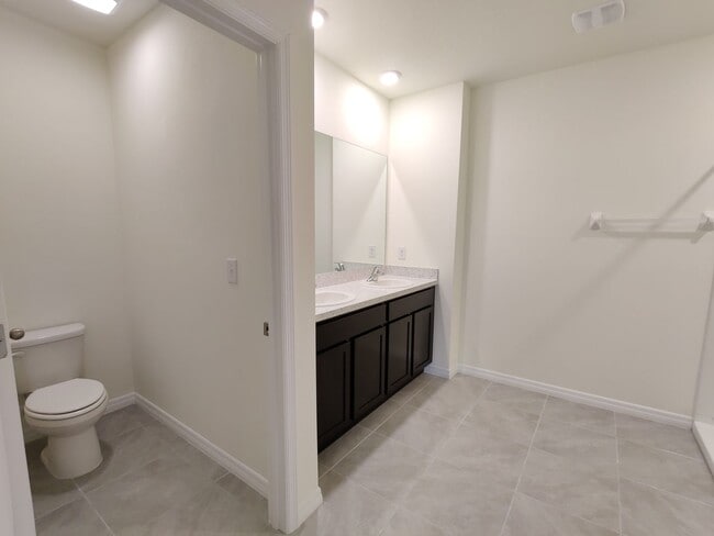 Building Photo - 32614 Canyonlands Dr