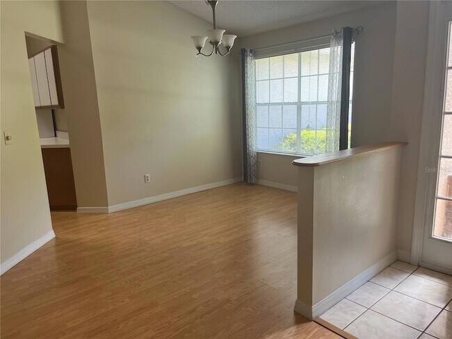Building Photo - 127 Madrona Dr