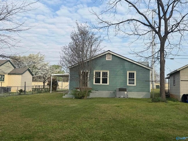 Building Photo - 2302 Andrew Jackson Way NE