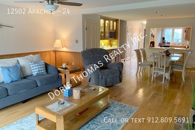 Building Photo - 12502 Apachee-24
