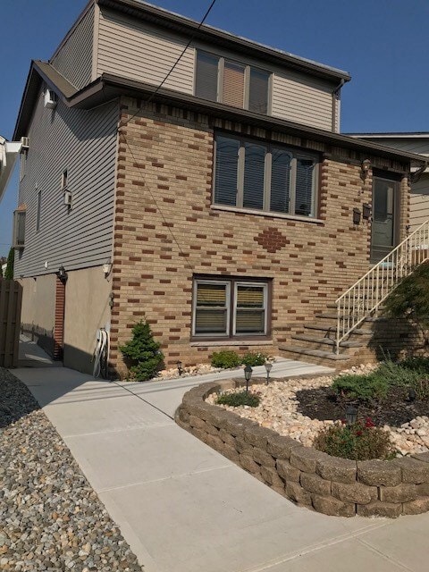 Primary Photo - 52 2nd Ave