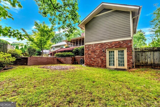 Building Photo - 1897 Mt Vernon Rd