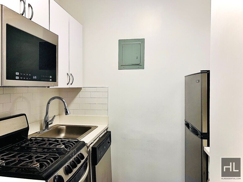 Building Photo - EAST 35 STREET