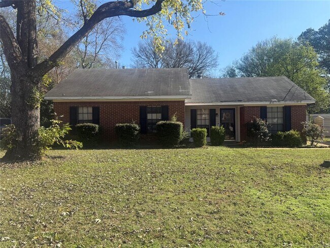 Primary Photo - 112 Irma Ln