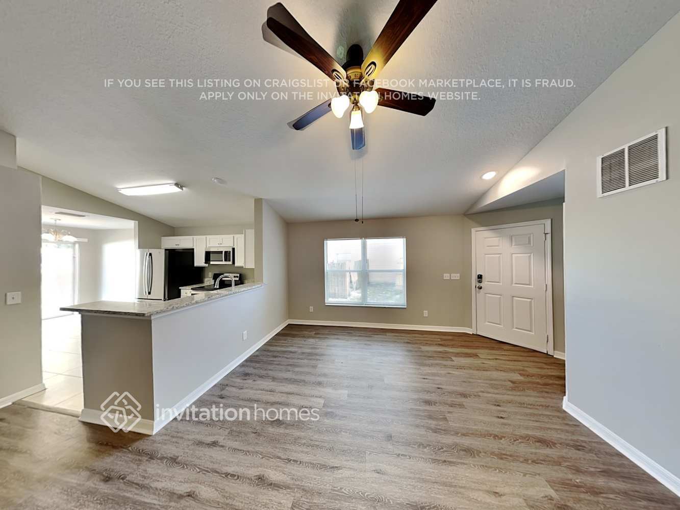 Building Photo - 10303 Lakeside Vista Dr
