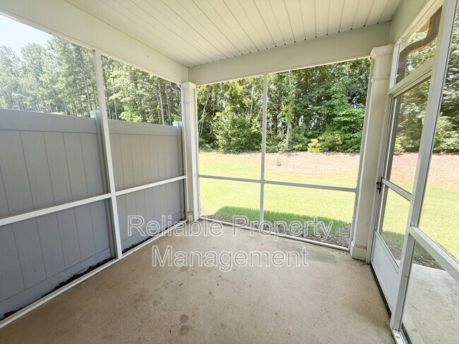 Building Photo - 261 White Oak Ridge Dr