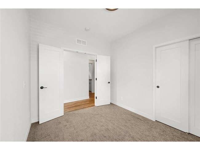 Building Photo - 5337 Drew Ave S