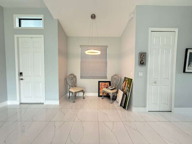 Building Photo - 3 bed 2 bath Single Family home in Golden Gate Estates