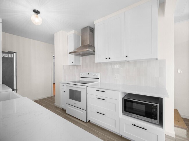 Building Photo - Modern & Cozy Retreat in Spokane – Prime Location Near Downtown