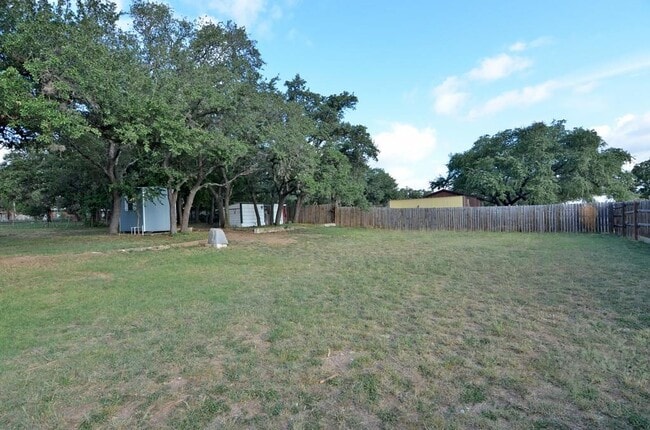 Building Photo - 182 Patten Dr