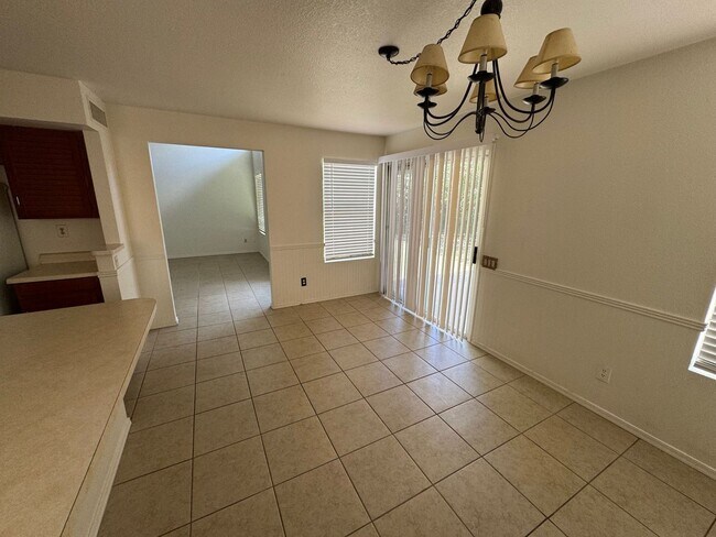 Building Photo - 5118 W Mercury Way