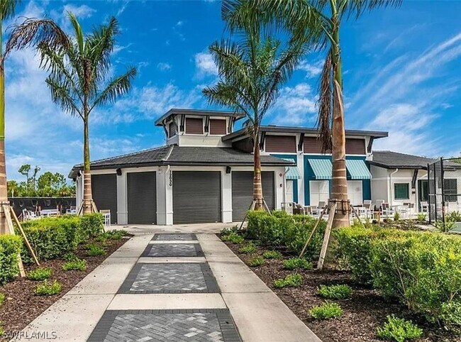 Building Photo - 12180 Wellen Golf St