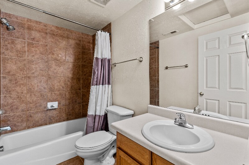 Building Photo - 1378 E Hatcher Dr