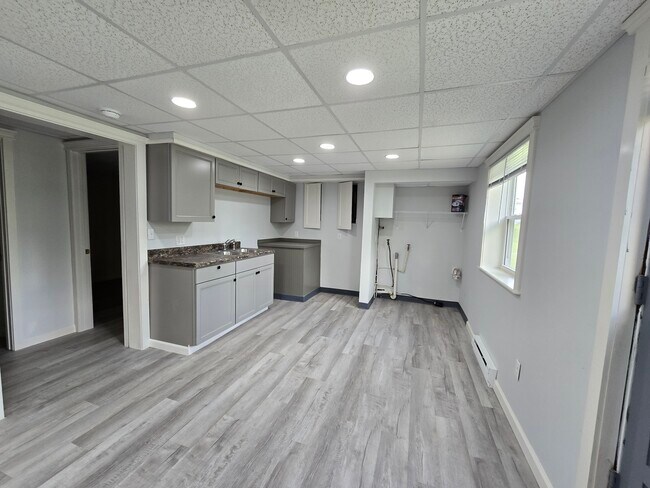 Building Photo - 7914 Hall Ridge Rd