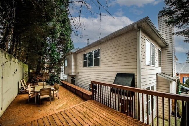 Building Photo - 1354 Brookhaven Village Cir NE