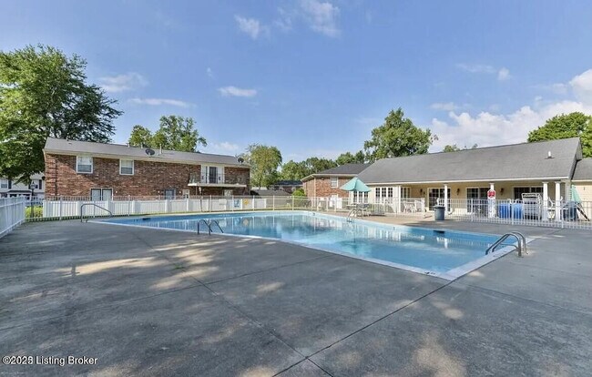 Building Photo - 1110 Westlynne Place