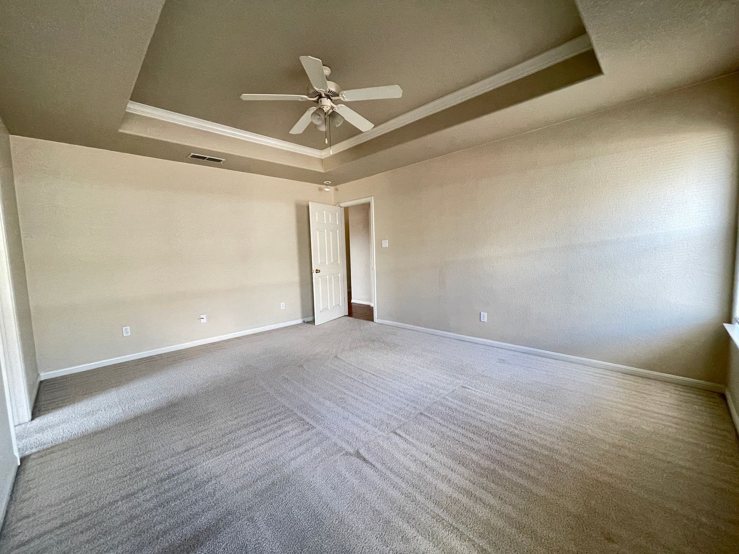 Building Photo - 6100 Alexus Dr