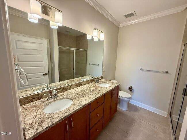 Building Photo - 732 Waterford Lake Dr