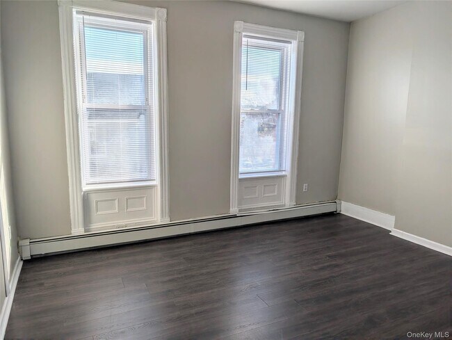 Building Photo - 12 Railroad Ave