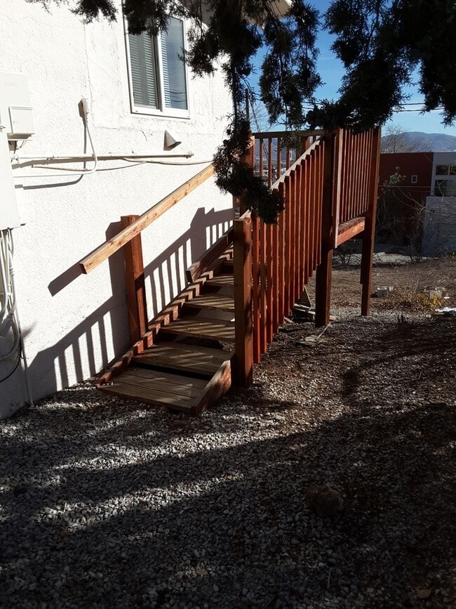 Building Photo - ONLY $1,600 PER MONTH FOR THIS SUPER CUTE, SINGLE FAMILY HOME WITH FINISHED BASEMENT - VERY CLOSE...