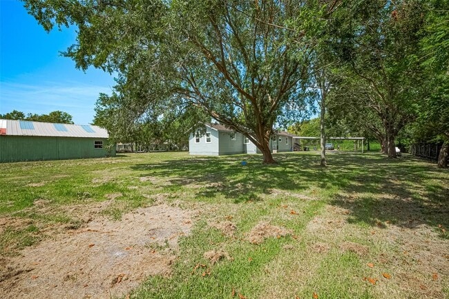 Building Photo - 1833 Hillhouse Rd