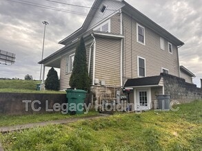 Building Photo - 388 Broaddus Ave