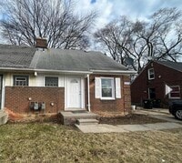Building Photo - Cute 2 bedroom located on Detroit's East side.