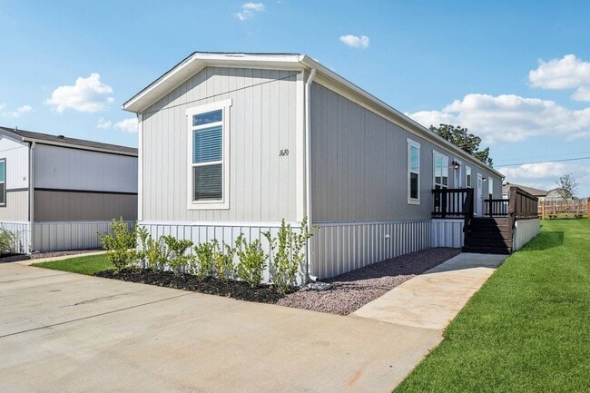 Building Photo - 217 Hollys Eddy Ln