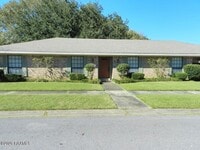 Building Photo - 420 Quail Dr