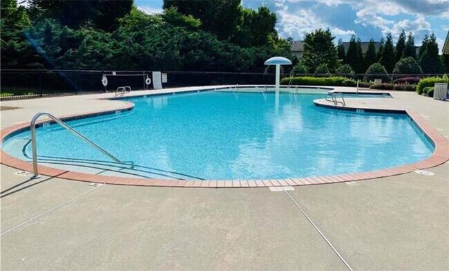 Building Photo - 1719 Charcoal Ives Rd