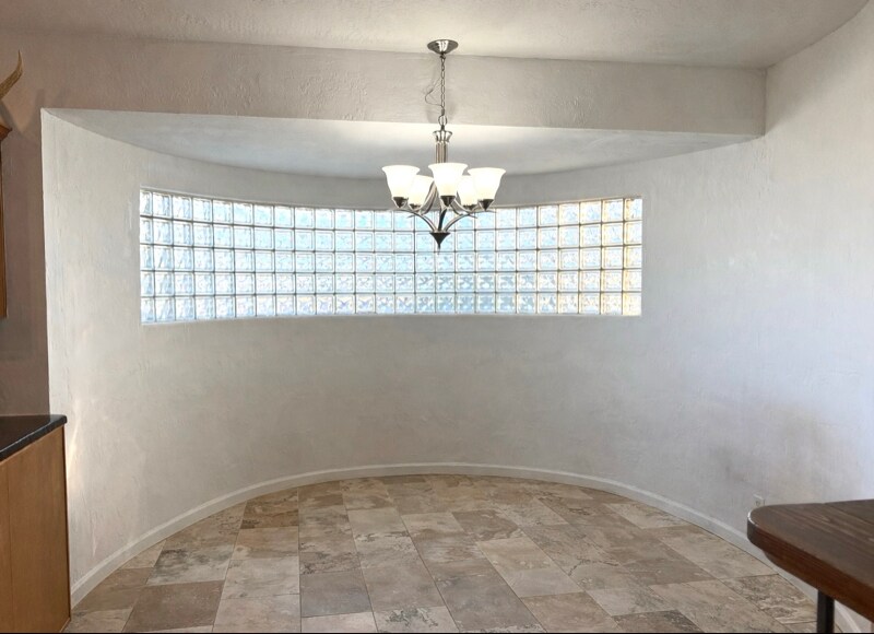 Building Photo - 714 E Eason Ave