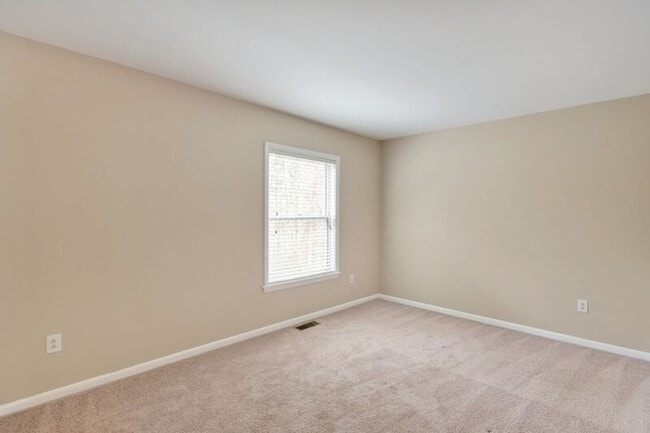 Building Photo - 2716 Gatewood Cir