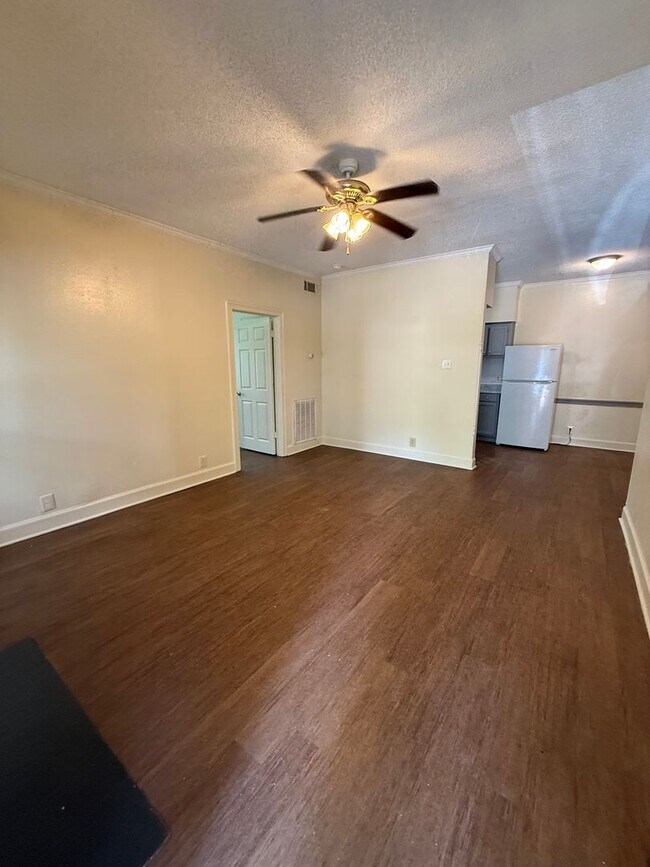 Building Photo - 1825 Starboard Dr