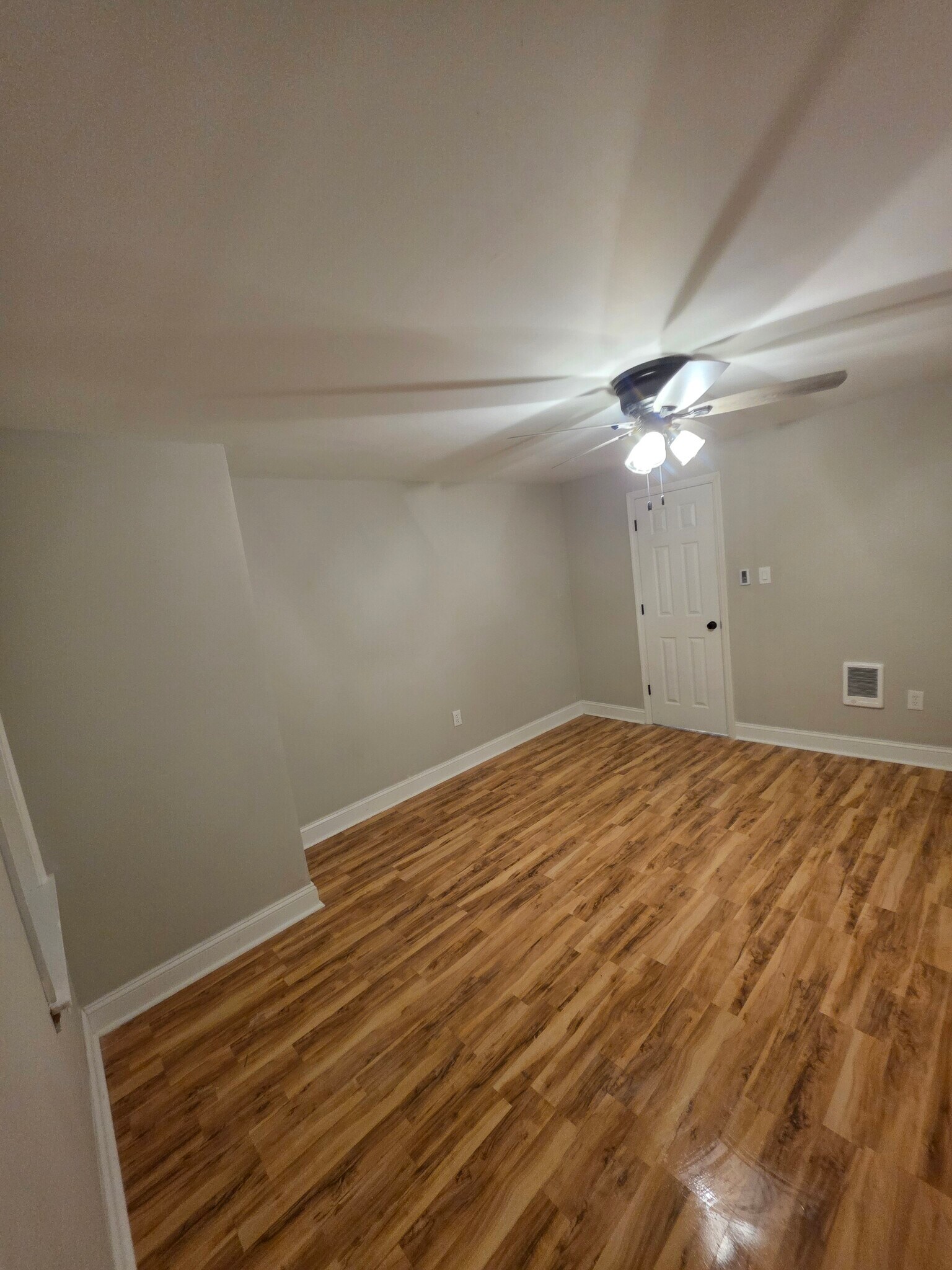 Building Photo - 2126 Kennedy St