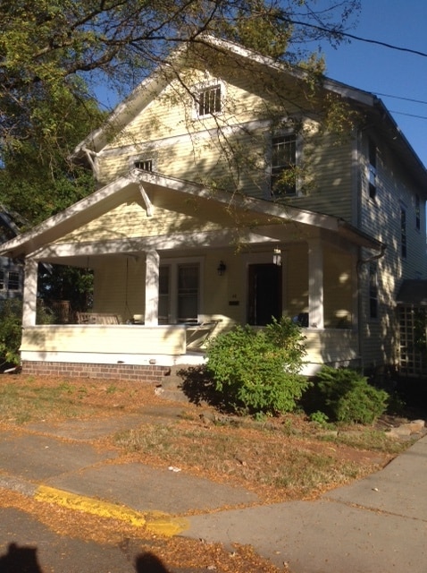 Front of House - 42 Grosvenor St