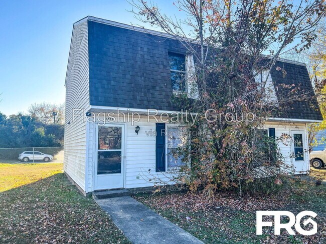 Building Photo - 107 Chesterfield Ct