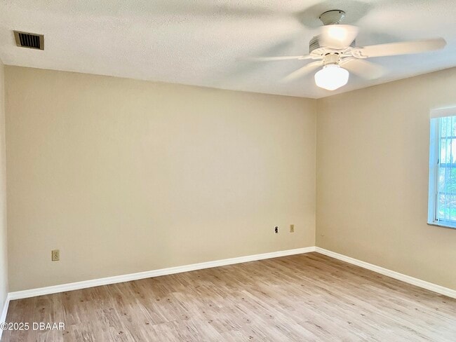 Building Photo - 1239 Edna Dr