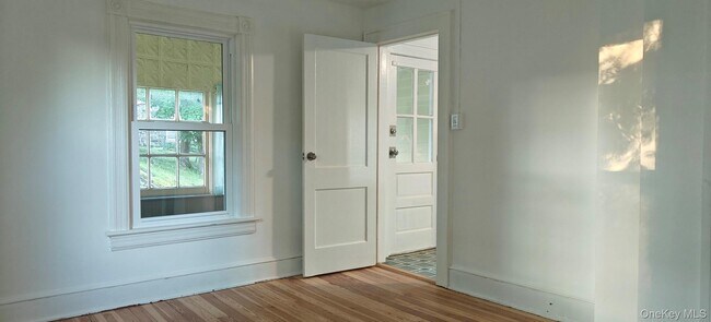 Building Photo - 13 Springside Ave