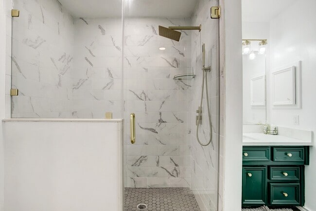 Building Photo - 1510 Rosalie St