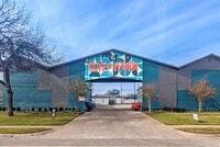 Building Photo - 2211 S Vernon Ave