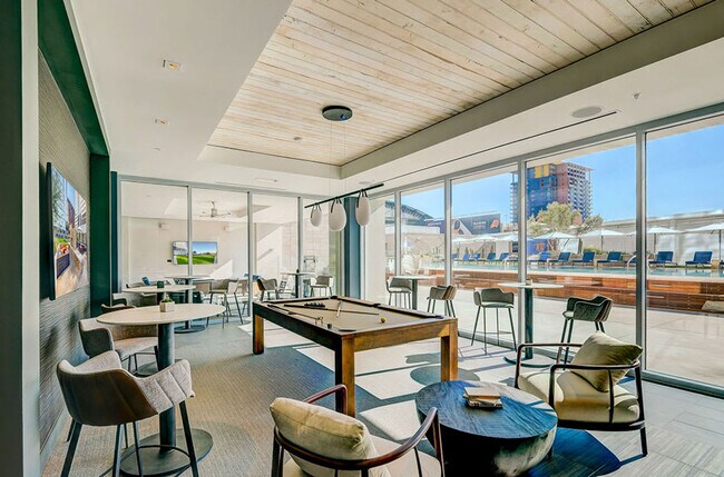 Building Photo - 222 E Jefferson St