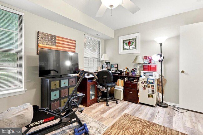 Building Photo - 53A W Bluebell Ln