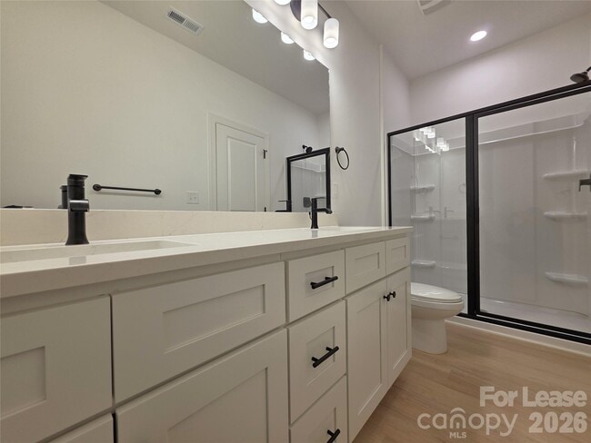 Building Photo - 420 S Shaver St